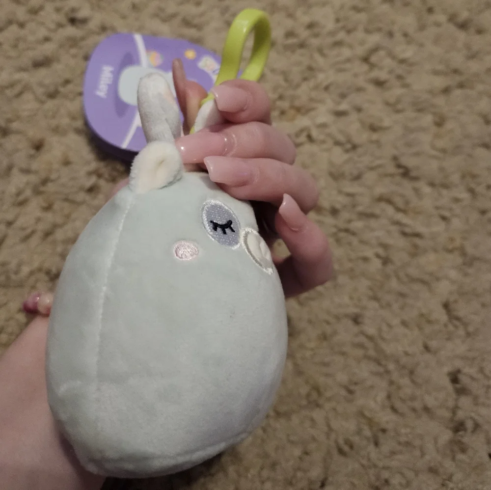 NWT Miley the Alpaca Llama with Easter bunny 🐰 ears Squishmallows 3” Clip